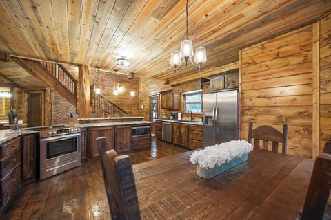 4f5554_c5b339ffe16f4d68a314abe6d13e14d7~mv2