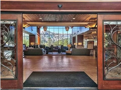 Front door of Everline Resort