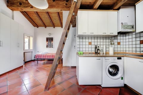 Apartment | Private kitchen | Full-size fridge, oven, cookware/dishes/utensils