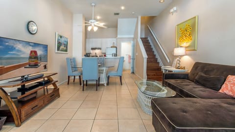 Living / Dining Area