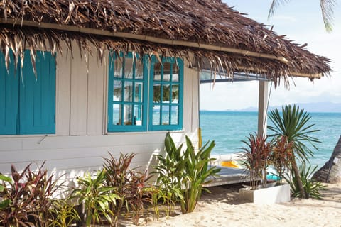 House, Beach View | In-room safe, desk, laptop workspace, blackout drapes