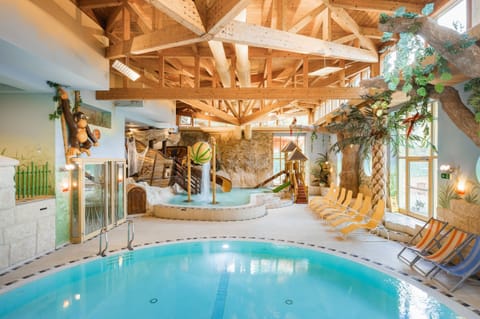 2 indoor pools