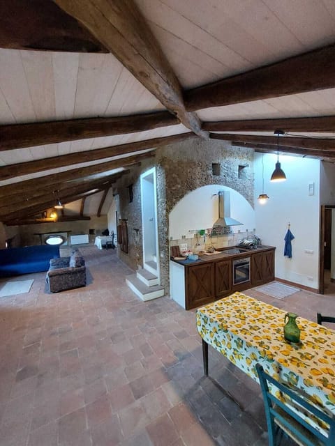 Superior Suite | Minibar, iron/ironing board, bed sheets