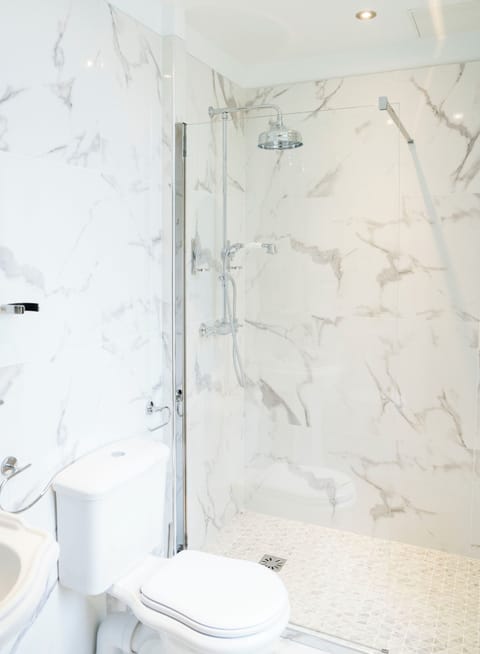 Deluxe Double Room (Yanaon) | Bathroom | Shower, free toiletries, towels, soap