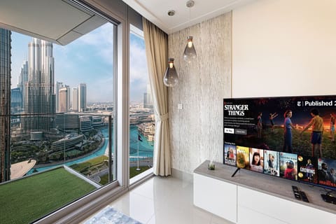 Stunning Burj Khalifa & Fountain view