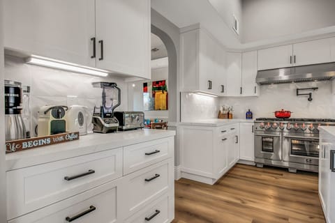 55 KITCHEN MLS