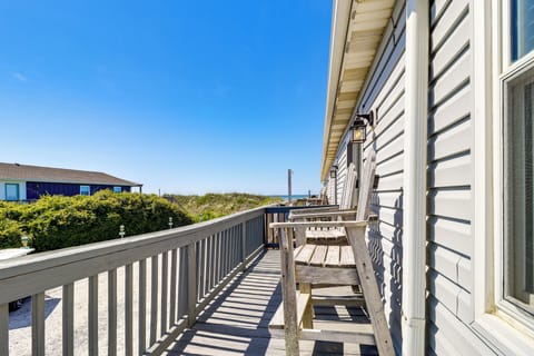 Oak Island Vacation Rental | 2BR | 1BA | 701 Sq Ft | Stairs Required