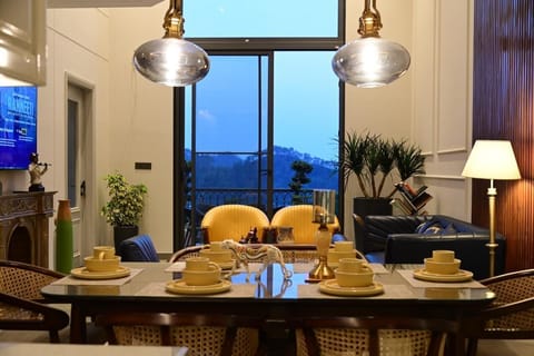 Bayberry | In-room dining