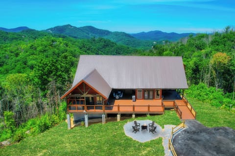 Welcome to Smoky Mountain Vista