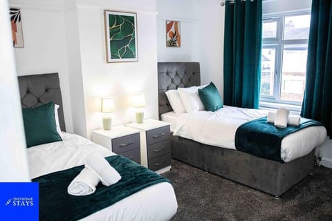 House | 3 bedrooms, iron/ironing board, free WiFi, bed sheets