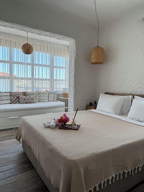 Deluxe Room, Multiple Beds, City View | Premium bedding, minibar, individually decorated, free WiFi