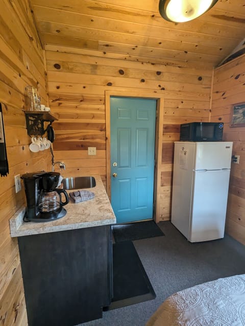 Cabin (Number 2) | Blackout drapes, bed sheets