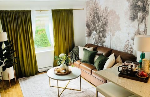 Le Petit Bijou was custom designed with a metropolitan vibe. 