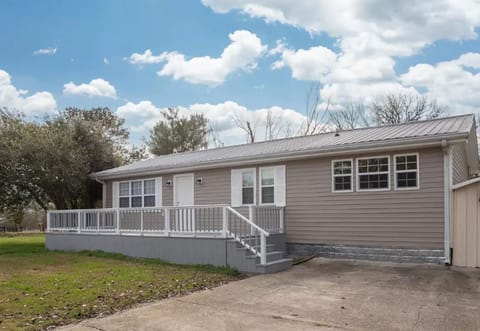 Conveniently located 1 floor home. Large front porch and backyard. 