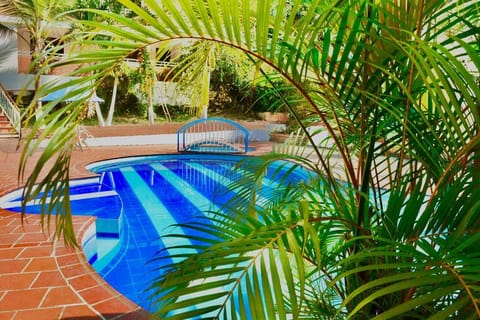 2 outdoor pools