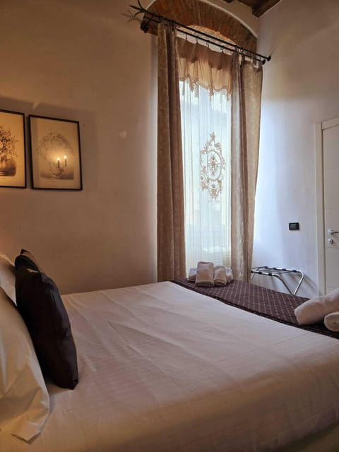 Classic Double Room | In-room safe, soundproofing, iron/ironing board (on request)