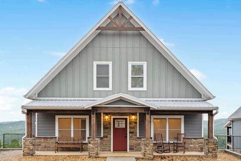 Entrance of Ozark Sunset Lodge