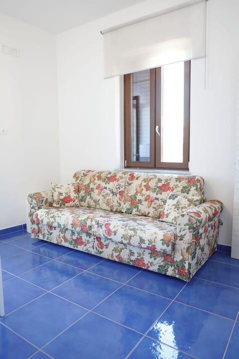 Deluxe Quadruple Room, Sea View | Desk, free WiFi, bed sheets