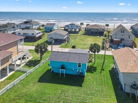 The very cute Blue Jewel!  Wonderful ocean view and a quick walk to the beach!