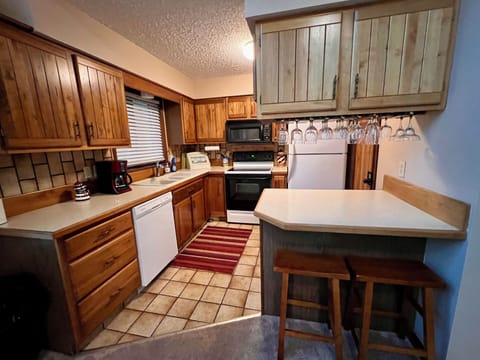 The kitchen has everything you could need to make a complete meal.