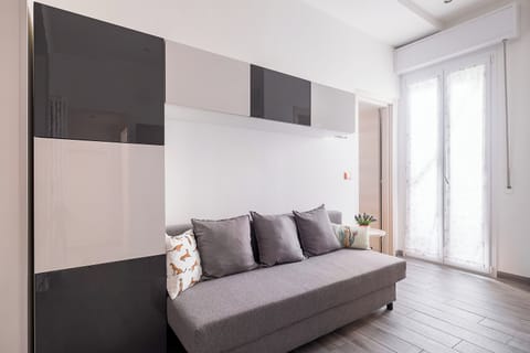 Apartment, Balcony | Living area | 35-inch TV with digital channels