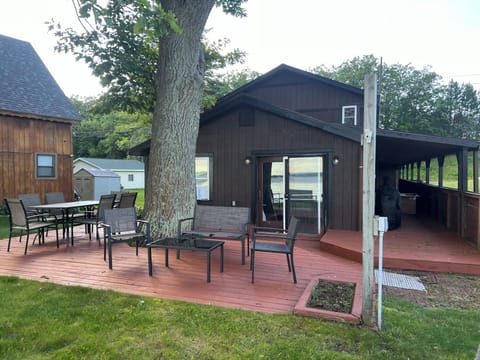 Spacious outdoor area with plenty of seating-just steps from the lake!