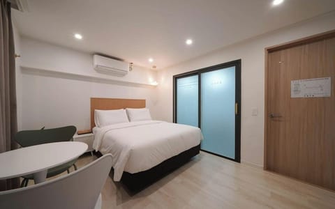 Deluxe Double Room, City View | Premium bedding, down comforters, memory foam beds, laptop workspace