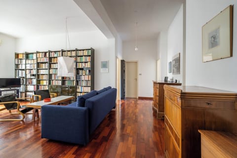Apartment, Balcony | Living area | 35-inch TV with digital channels
