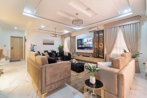 Apartment | Living area | TV
