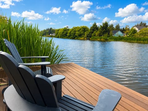 Enjoy the shared dock for relaxing, wild life watch and fishing.
