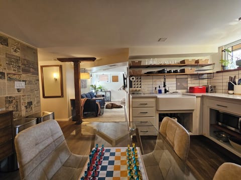 Feeling cold or stuffy? Air purifier and heater found under breakfast nook!