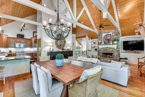 Cullowhee Vacation Rental | 5BR | 5.5BA | 3,400 Sq Ft | Stairs Required