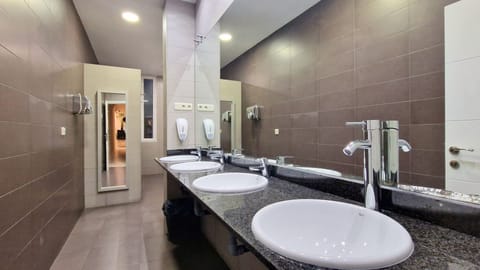 Desk, laptop workspace, free WiFi