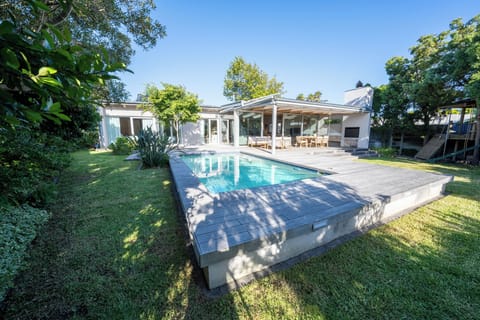 Villa Verdot Garden and Terrasse view