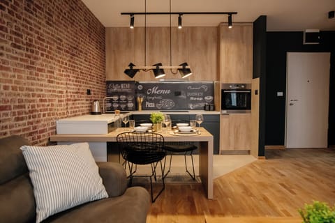 592d8ea9-9665-4b3c-a877-f53f4a4b8c47