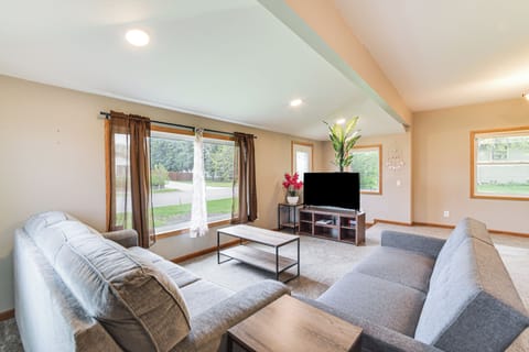 House (3 Bedrooms) | Front of property
