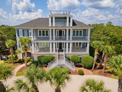 House, Multiple Bedrooms | Exterior