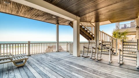 House, 6 Bedrooms | Terrace/patio