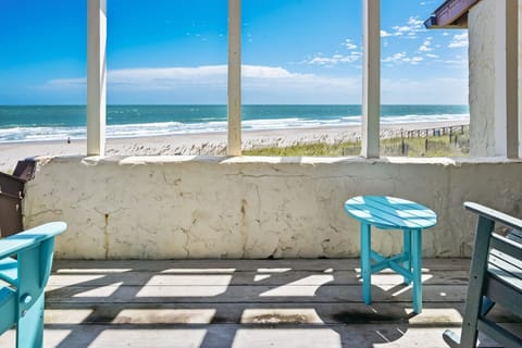 Condo, 4 Bedrooms | Property grounds