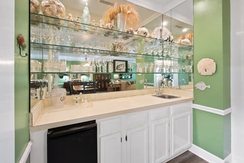 Condo, 3 Bedrooms | Interior