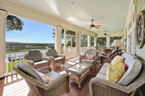 House, 5 Bedrooms | Terrace/patio