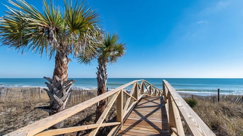 Condo, 3 Bedrooms | Beach