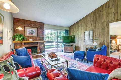 Carbondale Vacation Rental | 3BR | 2BA | 1,248 Sq Ft | Stairs Required