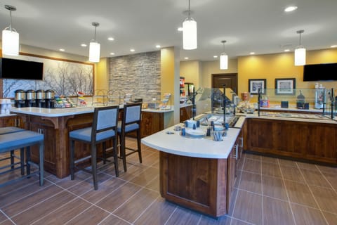 Enjoy FREE daily breakfast when you stay here.