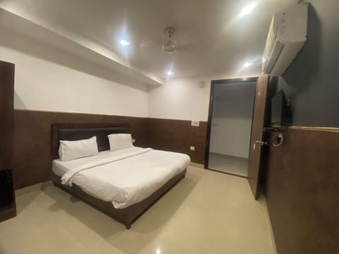 Deluxe Double Room | Egyptian cotton sheets, premium bedding, down comforters, pillowtop beds
