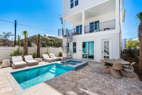 Pool heating available October 1 - April 30