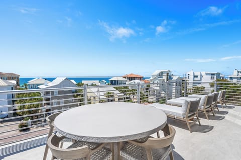 Panoramic Gulf Views from the top floor balcony