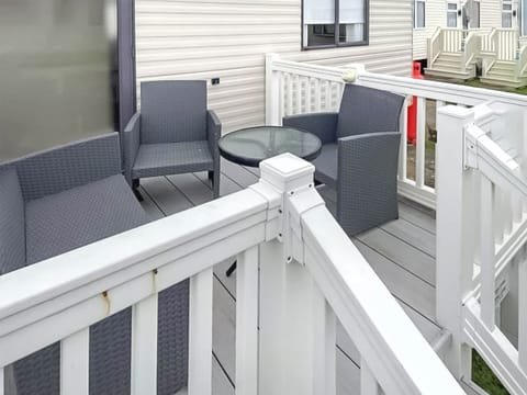 Outdoor area | Bonnie Escapes- Merse Place 57 - Bonnie Escapes, Southerness