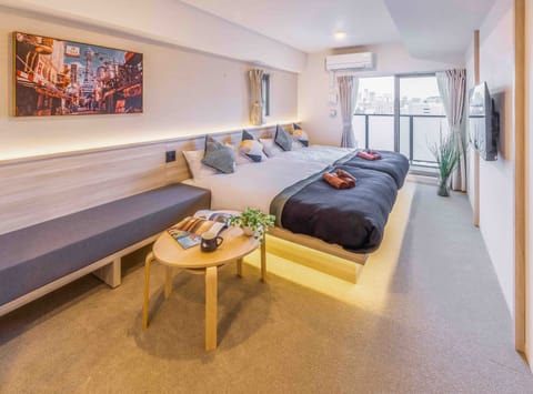 Quadruple Room, 2 Queen Beds, Non Smoking, Private Bathroom | Desk, free WiFi, bed sheets