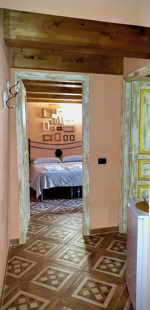 Classic Suite, Private Bathroom | Iron/ironing board, free cribs/infant beds, free WiFi, bed sheets